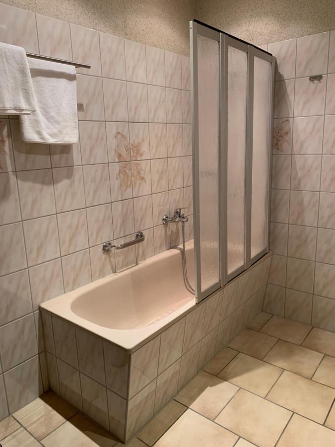 Sam - Gasthaus.md Homestay Magdeburg